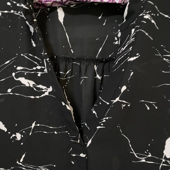 Beautiful slightly sheer black & white blouse w/1/2 sleeves, size 2X - Picture 2 of 9